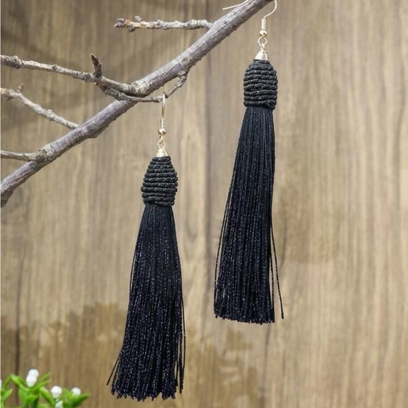 New tassel drop earrings - Picture 3 of 6